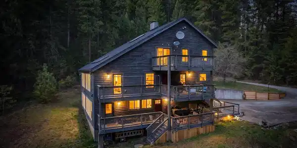 Image 4: Night View of Home