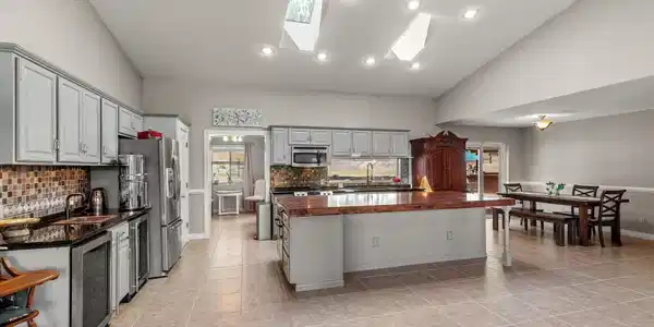 Image 3: Kitchen and Dining