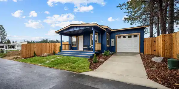 93 Finley Ave