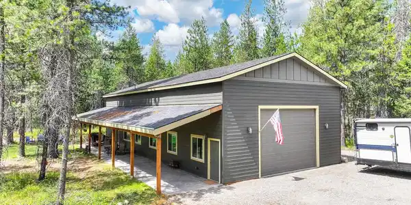 172 Wyatt Ln