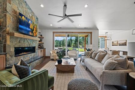 200 Osprey Ln