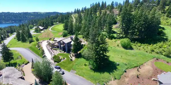 Image 2: 0.44 Acre Parcel