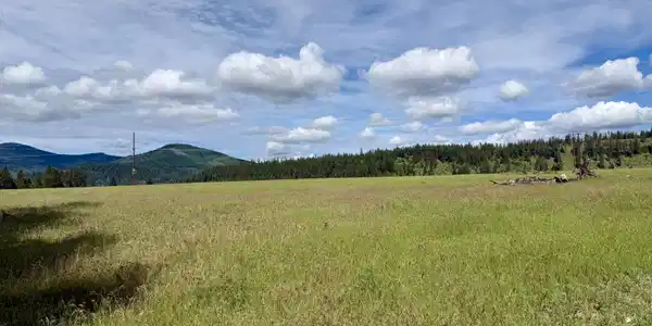 Image 2: Big sky and mountain views.