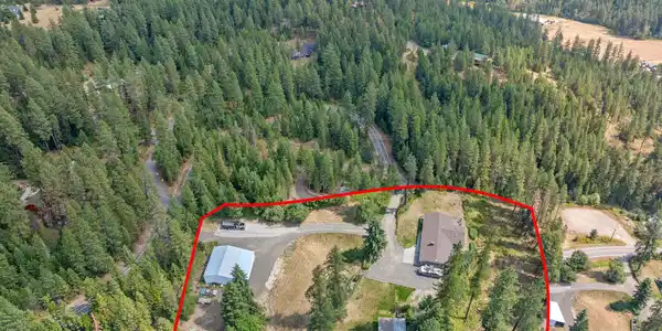 Image 2: Aerial_8035WMeadowbrookLoop-17_Outlined