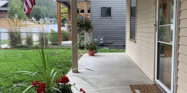 Image 2: Covered Front Porch