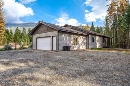648 Curley Creek Rd