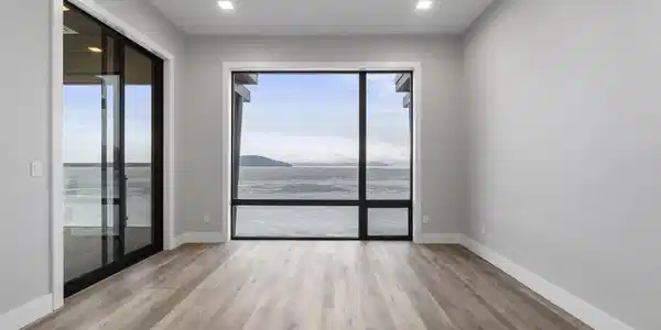 Image 3: 802-Sandpoint-Ave-#8404-5542