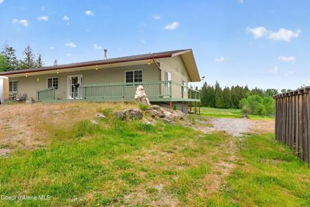 1025 Old Priest River RD