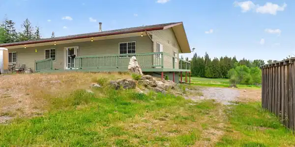 1025 Old Priest River RD