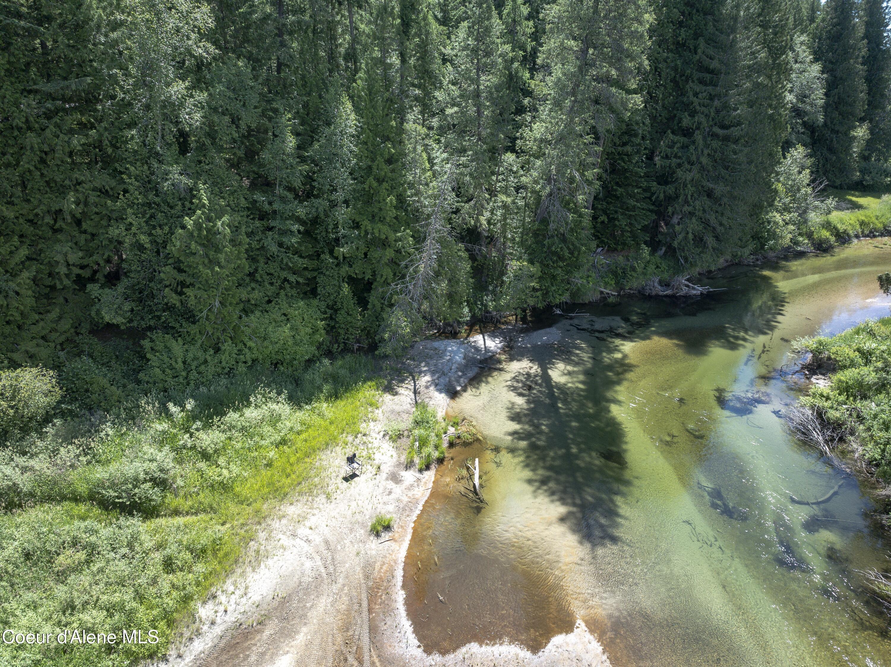Image 2: Pack River Waterfront Lot