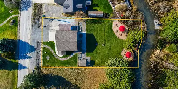 Image 2: Estimated Lot Lines