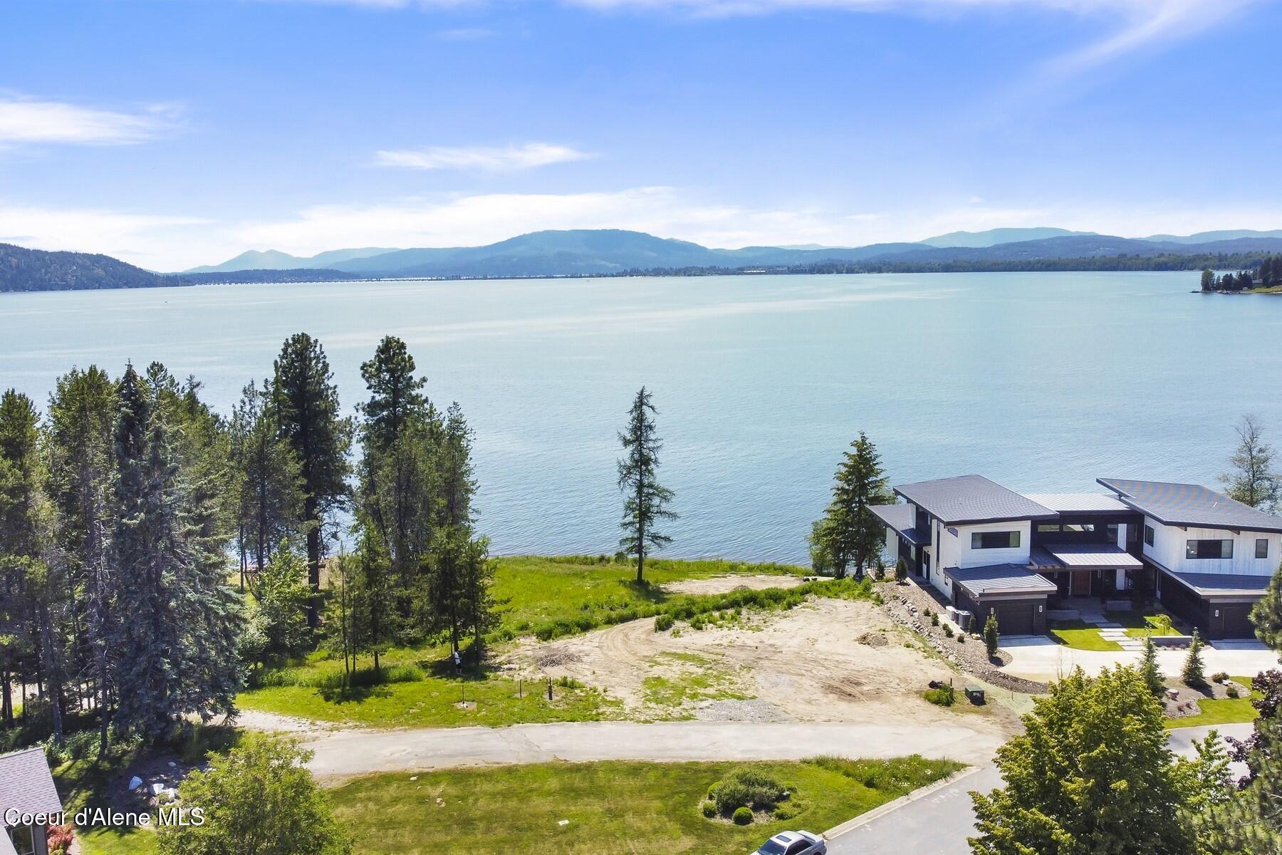 Image 1: Premier Waterfront Lot