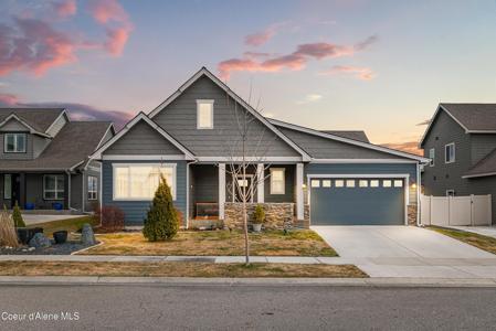 4671 E Alopex LN