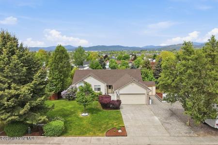 2413 N Stagecoach DR