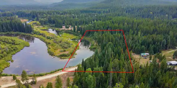 Image 2: Aerial with Estimated Property Lines