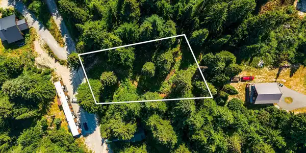 Image 2: 5_DJI_20250516203553_0340_D-Edit