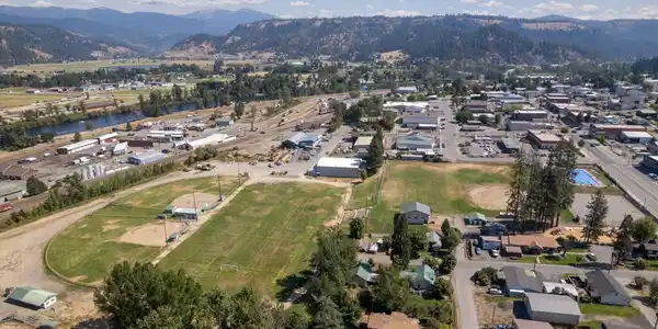 Image 4: .