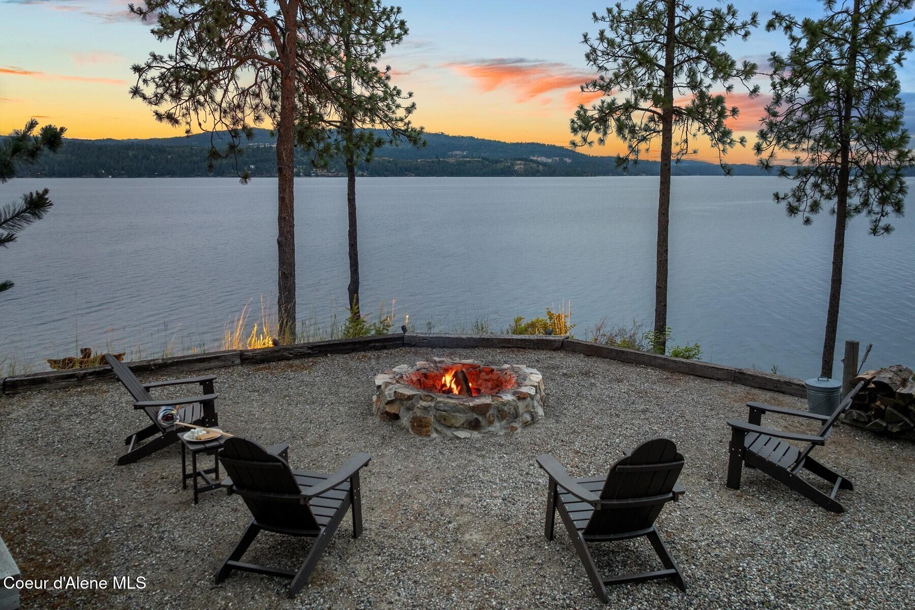 Image 4: Expansive Entertainment Firepit