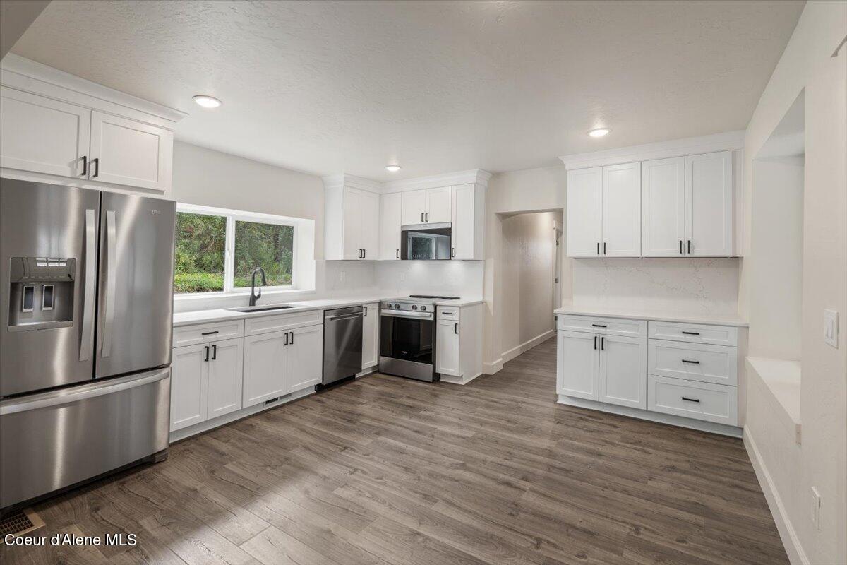 Image 1: 18-Kitchen and Dining