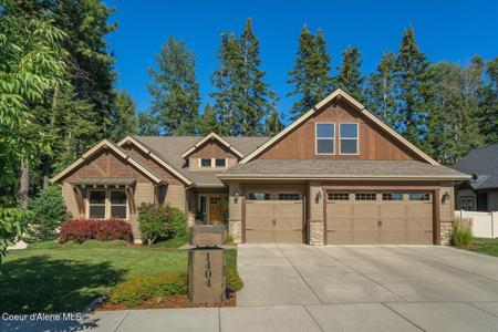 1404 E MAROON CREEK DR