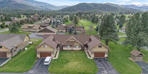 Image 4: 05-50 Bellflower Ct_RedHogMedia