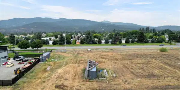 Image 2: 023-2087 W Seltice Way