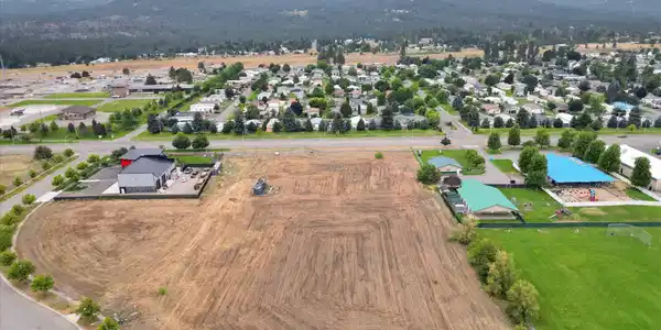 Image 3: 024-2087 W Seltice Way