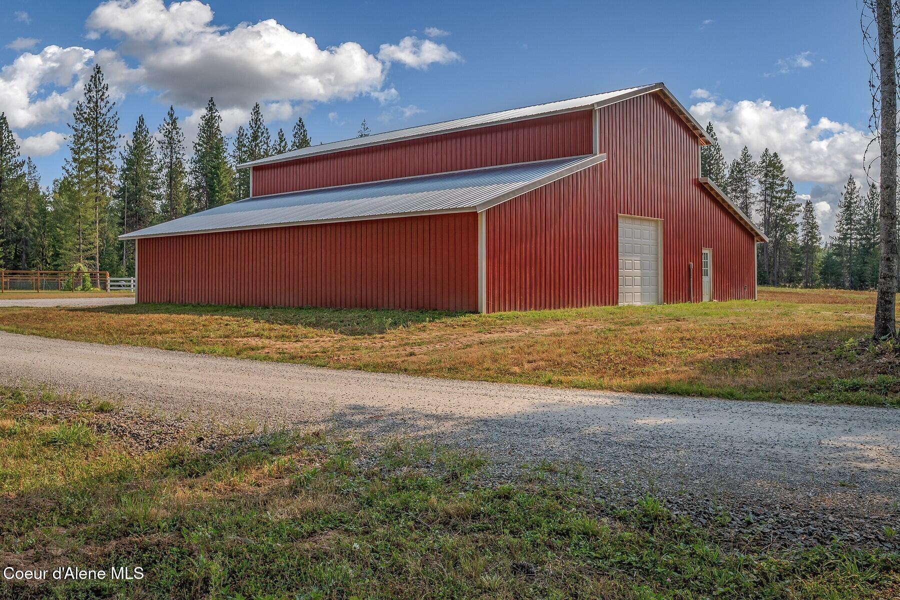 Image 2: Barn or Shop