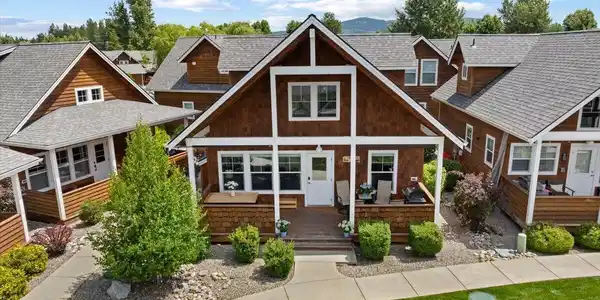 43 Hitchcock DR