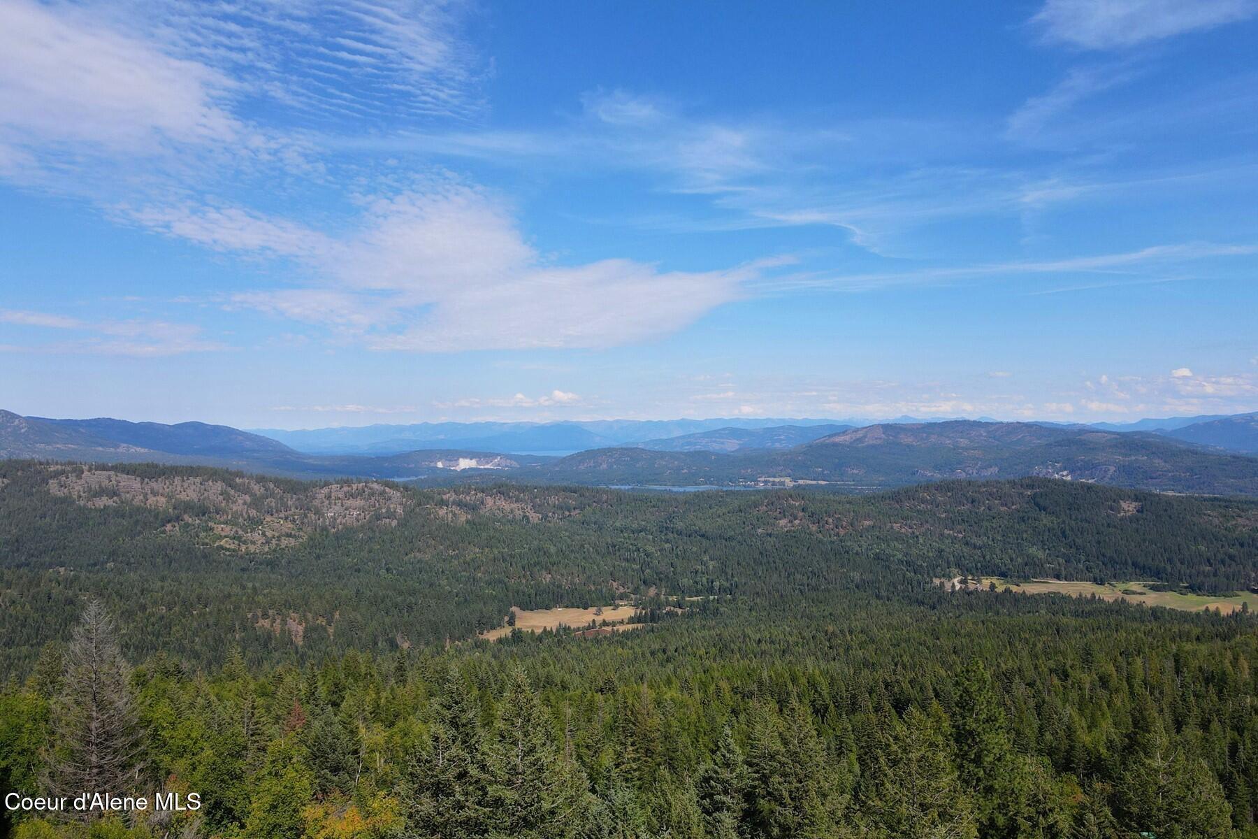Image 1: 01