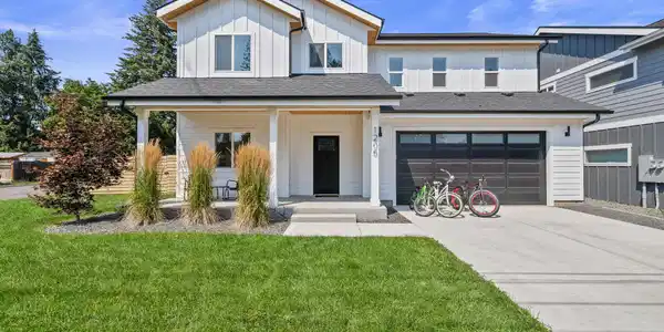 1205 E Adeline AVE