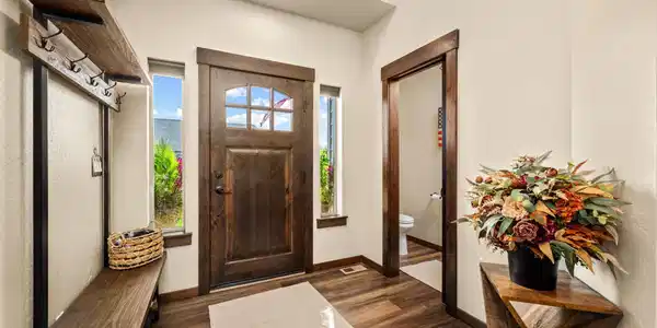 Image 3: Foyer