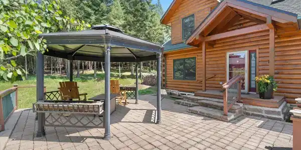 Image 2: 11-Front patio & entry