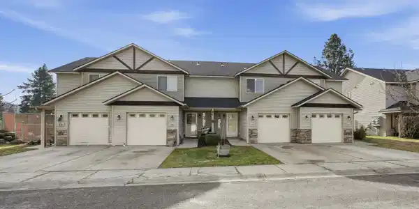 176 E Maryanna LN