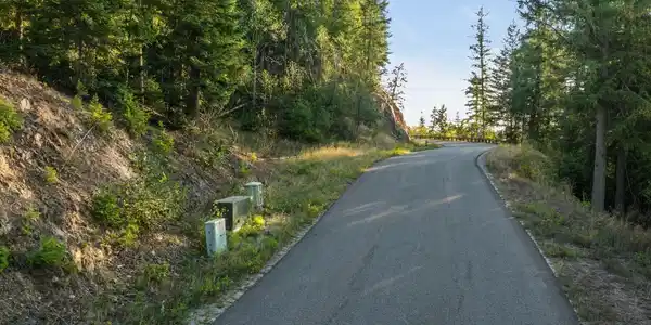 Image 2: Idaho Club Drive