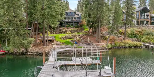 Image 4: Riverview