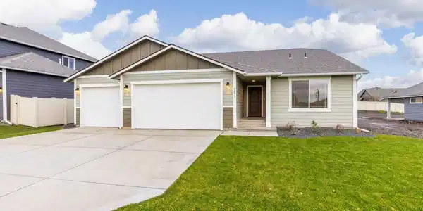 4277 N Arrowleaf Loop