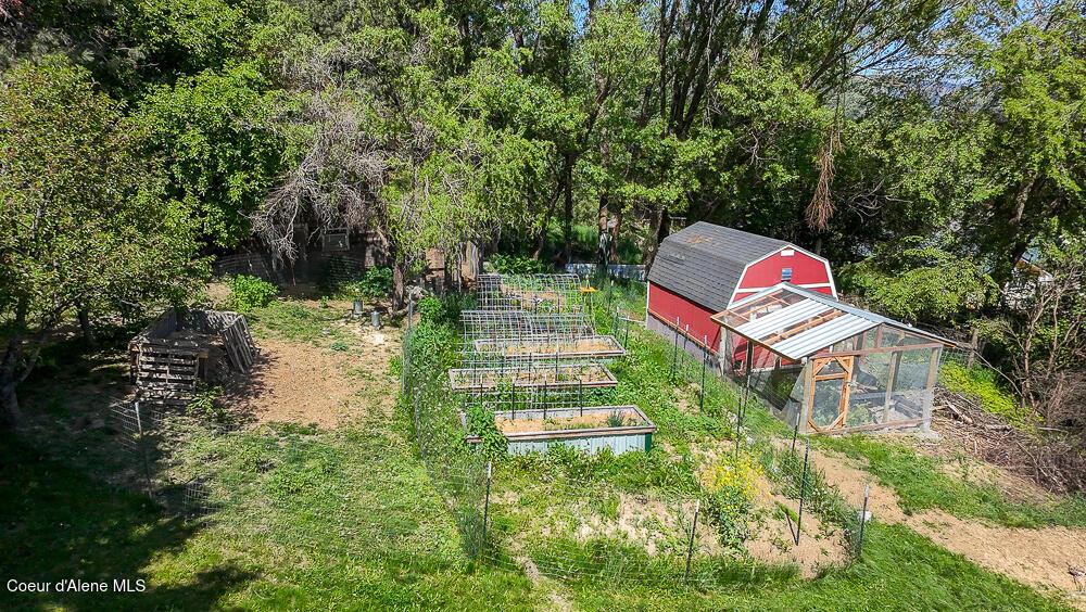 Image 4: Garden and Chiken Coop Aerial