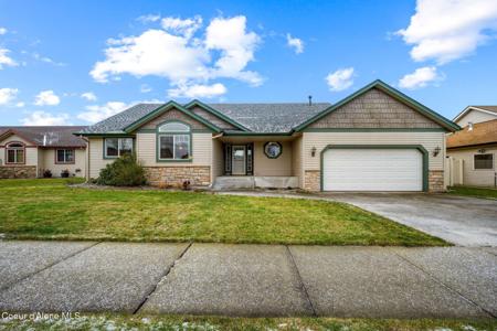 1560 E Cromwell Dr