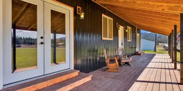 Image 4: Peaceful Front Porch