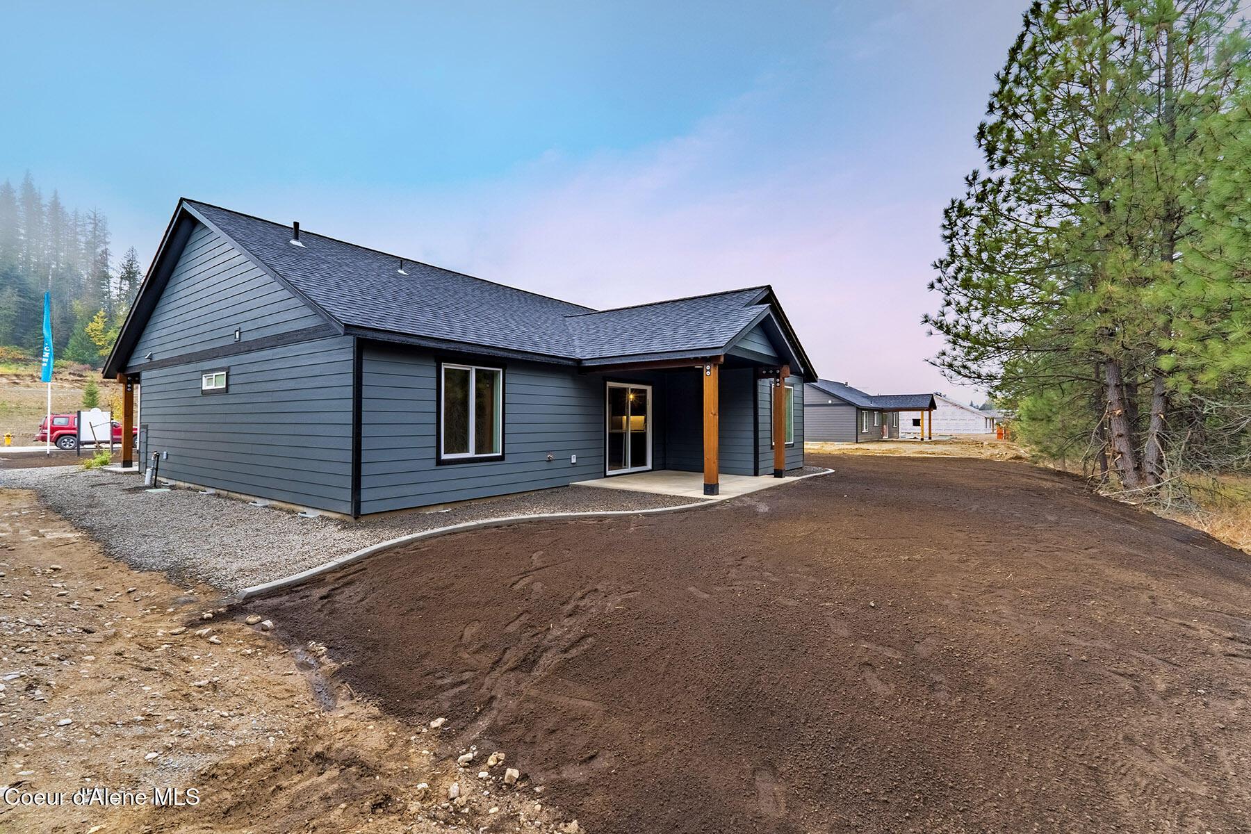 Image 4: 936-e-valley-st-s-1761-r-7489