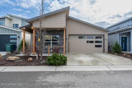 3304 N ROSALIA RD