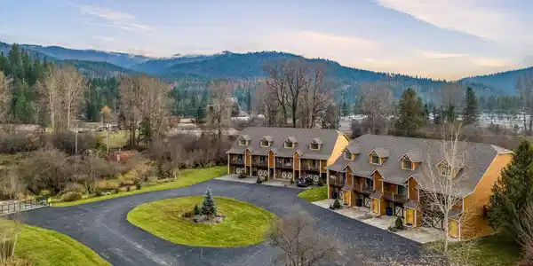 3 Elsie Peak Court Unit 3