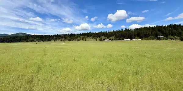 Image 4: Beautiful big sky views.