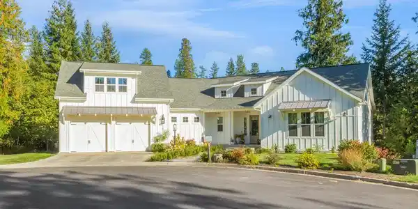 281 Canoe Cove