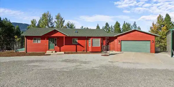 145 Hunters Haven Rd