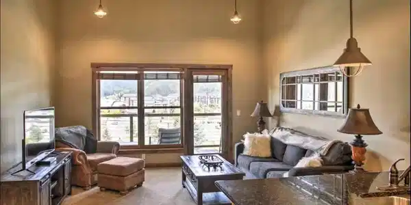834 Mc Kinley Ave W Unit 403