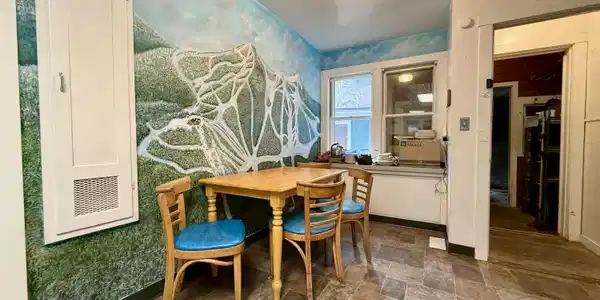 Image 4: Kitchen with Custom Mural