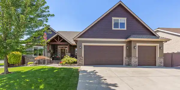 Image 2: 3617NArrowleafLn-2