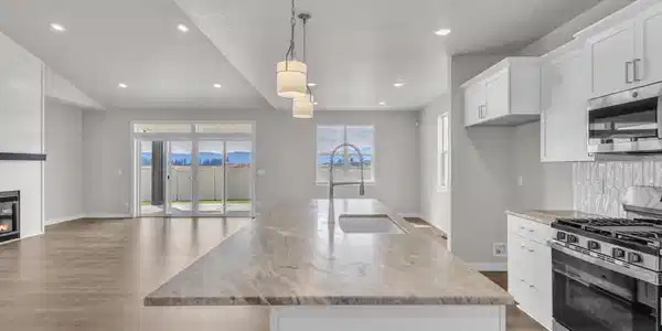 Image 3: Kitchen